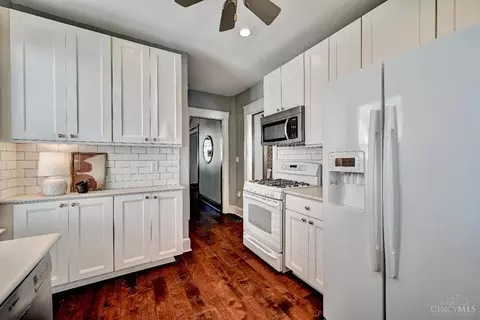 Kitchen - 2853 Markbreit Ave, Cincinnati, OH 45209 photo 3 of 3