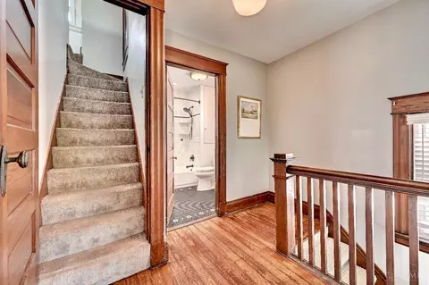 Entry Way - 2853 Markbreit Ave, Cincinnati, OH 45209 photo 4 of 5