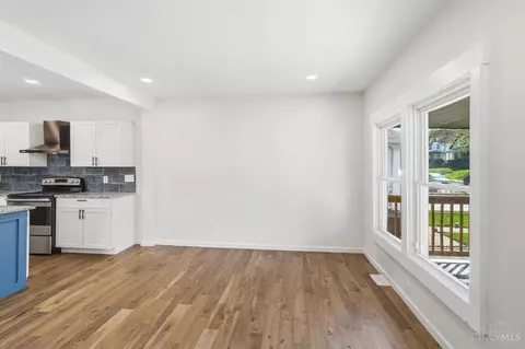 Living - 3352 Bevis Ave, Cincinnati, OH 45207 photo 2 of 2