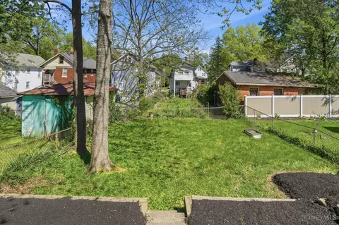 Exterior - 3352 Bevis Ave, Cincinnati, OH 45207 photo 7 of 15