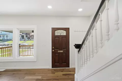 Entry Way - 3352 Bevis Ave, Cincinnati, OH 45207 photo 1 of 11