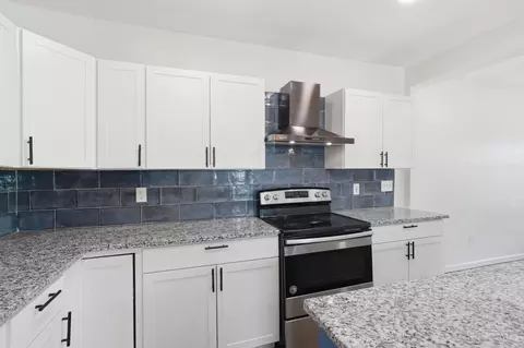 Kitchen - 3352 Bevis Ave, Cincinnati, OH 45207 photo 4 of 4