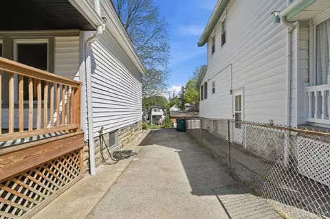 Exterior - 3352 Bevis Ave, Cincinnati, OH 45207 photo 15 of 15