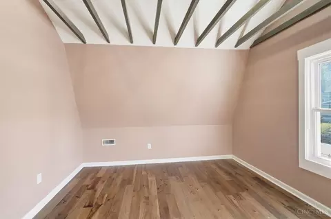 Bedroom - 3352 Bevis Ave, Cincinnati, OH 45207 photo 2 of 7