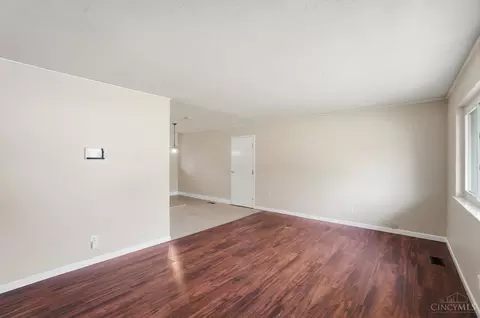 Living - 8796 Neptune Dr, Cincinnati, OH 45231 photo 2 of 5