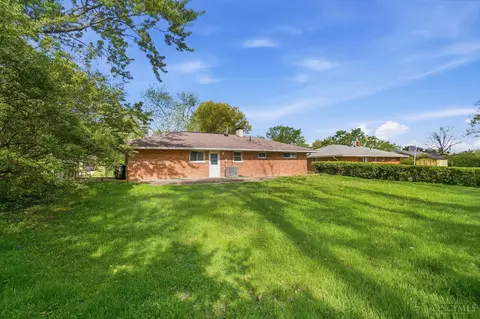 Exterior - 8796 Neptune Dr, Cincinnati, OH 45231 photo 7 of 9