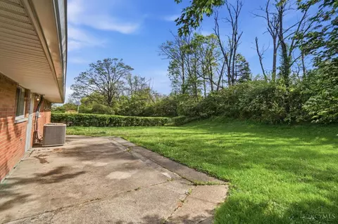 Exterior - 8796 Neptune Dr, Cincinnati, OH 45231 photo 9 of 9