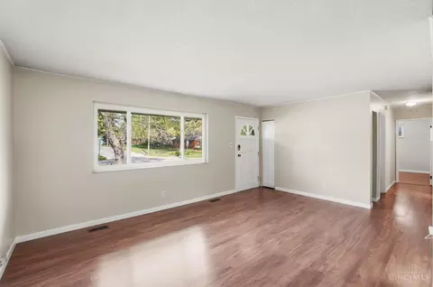 Living - 8796 Neptune Dr, Cincinnati, OH 45231 photo 3 of 5