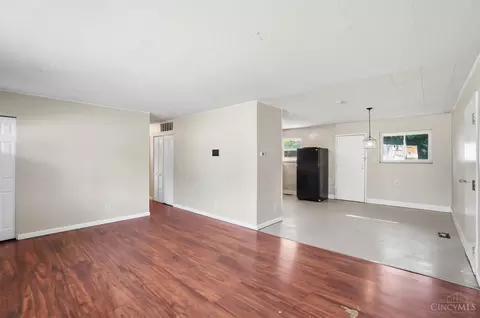 Living - 8796 Neptune Dr, Cincinnati, OH 45231 photo 4 of 5