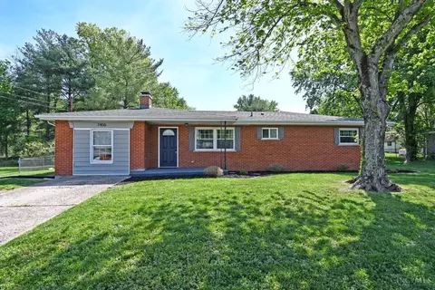 7406 Robin Dr, Hamilton Township, OH 45039
