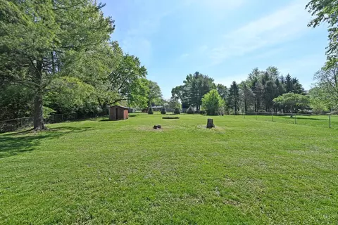 7406 Robin Dr, Hamilton Township, OH 45039 photo 32