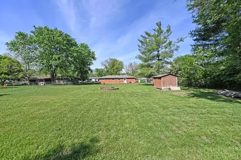 7406 Robin Dr, Hamilton Township, OH 45039 photo 38
