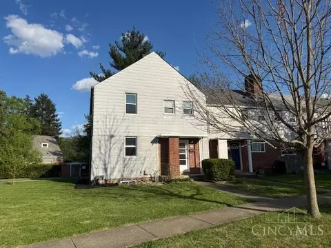 Exterior - 2 Ashby St, Greenhills, OH 45218 photo 2 of 2
