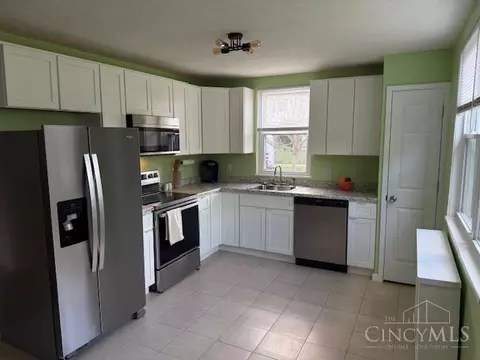 Kitchen - 2 Ashby St, Greenhills, OH 45218 photo 1 of 1