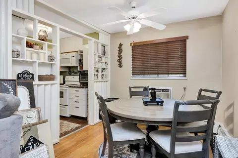 Dining - 1546 Beacon St, Cincinnati, OH 45230 photo 2 of 6