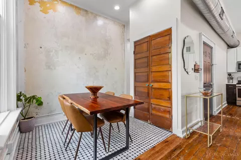 Dining - 433 Clark St, Cincinnati, OH 45203 photo 1 of 4