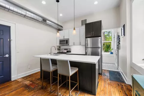 Kitchen - 433 Clark St, Cincinnati, OH 45203 photo 2 of 3