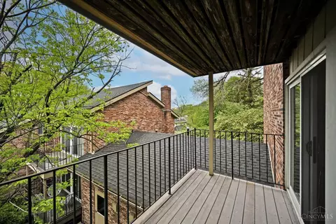 Exterior - 3065 Alpine Ter, Cincinnati, OH 45208 photo 5 of 6