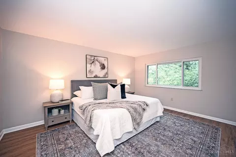Bedroom - 3065 Alpine Ter, Cincinnati, OH 45208 photo 1 of 6