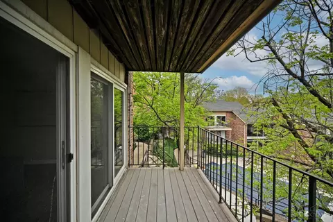 Exterior - 3065 Alpine Ter, Cincinnati, OH 45208 photo 4 of 6
