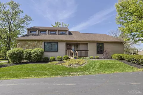 60 Carpenters Rdg, Blue Ash, OH 45241
