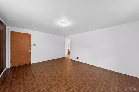 Living - 2505 Rack Ct, Cincinnati, OH 45239 photo 1 of 1