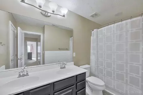 Bath - 6968 Chapel Ln, Harrison, OH 45030 photo 4 of 4