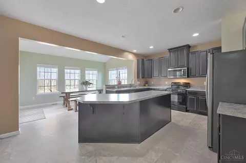 Kitchen - 6968 Chapel Ln, Harrison, OH 45030 photo 5 of 5