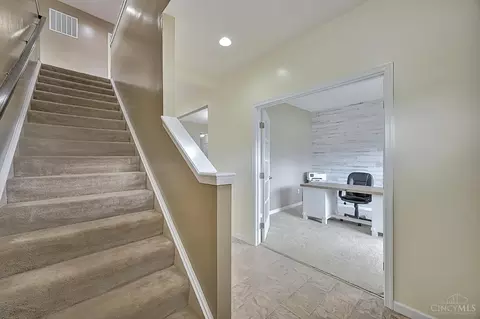Entry Way - 6968 Chapel Ln, Harrison, OH 45030 photo 2 of 6