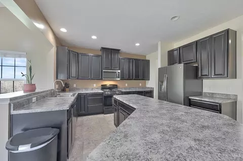 Kitchen - 6968 Chapel Ln, Harrison, OH 45030 photo 1 of 5