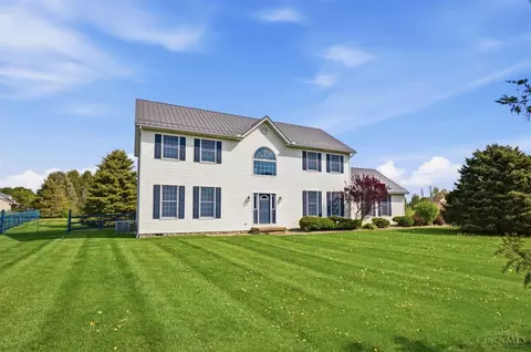 76 Whitethorne Ct, Wilmington, OH 45177