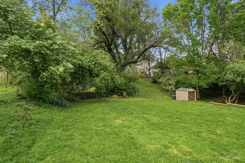 Exterior - 3761 Ferdinand Pl, Cincinnati, OH 45209 photo 8 of 12