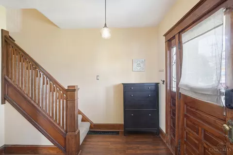 Entry Way - 3761 Ferdinand Pl, Cincinnati, OH 45209 photo 3 of 6