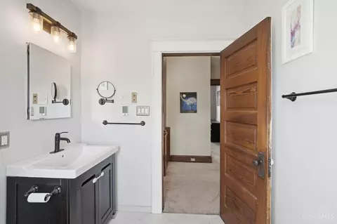 Bath - 3761 Ferdinand Pl, Cincinnati, OH 45209 photo 2 of 2