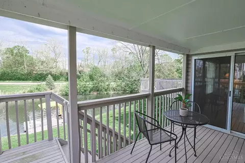 Exterior - 680 Stoneharbor Ln, Hamilton Township, OH 45039 photo 4 of 11