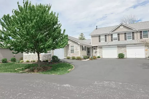 Exterior - 680 Stoneharbor Ln, Hamilton Township, OH 45039 photo 2 of 11