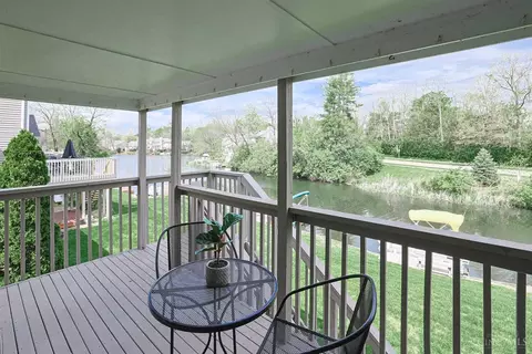 Exterior - 680 Stoneharbor Ln, Hamilton Township, OH 45039 photo 5 of 11