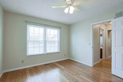 Bedroom - 680 Stoneharbor Ln, Hamilton Township, OH 45039 photo 5 of 7