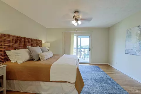 Bedroom - 680 Stoneharbor Ln, Hamilton Township, OH 45039 photo 2 of 7