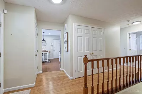 Entry Way - 680 Stoneharbor Ln, Hamilton Township, OH 45039 photo 3 of 3