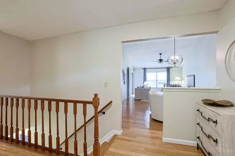 Entry Way - 680 Stoneharbor Ln, Hamilton Township, OH 45039 photo 1 of 3