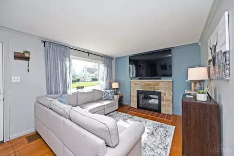 Living - 193 W Crest Dr, Reading, OH 45215 photo 1 of 3