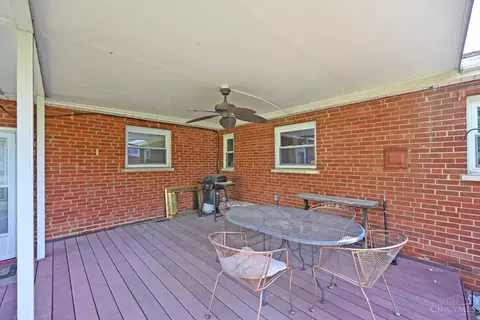 Exterior - 193 W Crest Dr, Reading, OH 45215 photo 6 of 10