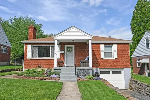 193 W Crest Dr, Reading, OH 45215