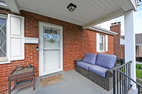Exterior - 193 W Crest Dr, Reading, OH 45215 photo 2 of 10