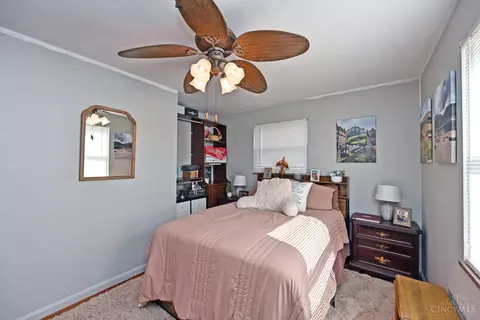 Bedroom - 193 W Crest Dr, Reading, OH 45215 photo 2 of 3