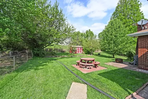 Exterior - 193 W Crest Dr, Reading, OH 45215 photo 7 of 10