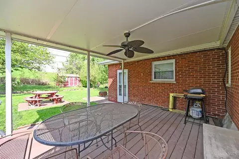 Exterior - 193 W Crest Dr, Reading, OH 45215 photo 5 of 10