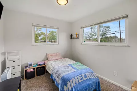 Bedroom - 2422 Bluelark Dr, Cincinnati, OH 45231 photo 1 of 3