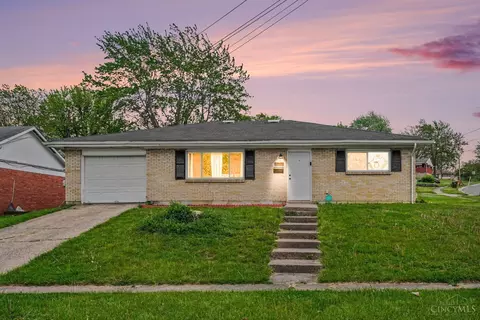 2422 Bluelark Dr, Cincinnati, OH 45231